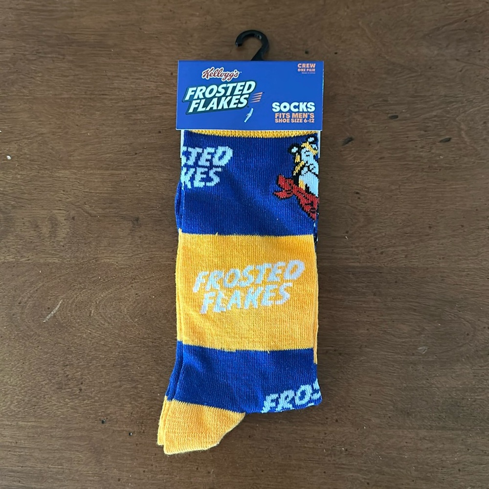 ☀️ 3/$10 Men’s Frosted Flakes crew socks (see description)